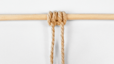 The Reverse Lark's Head + Half Hitch Knot