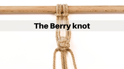 The Berry knot (Square Knot Button)